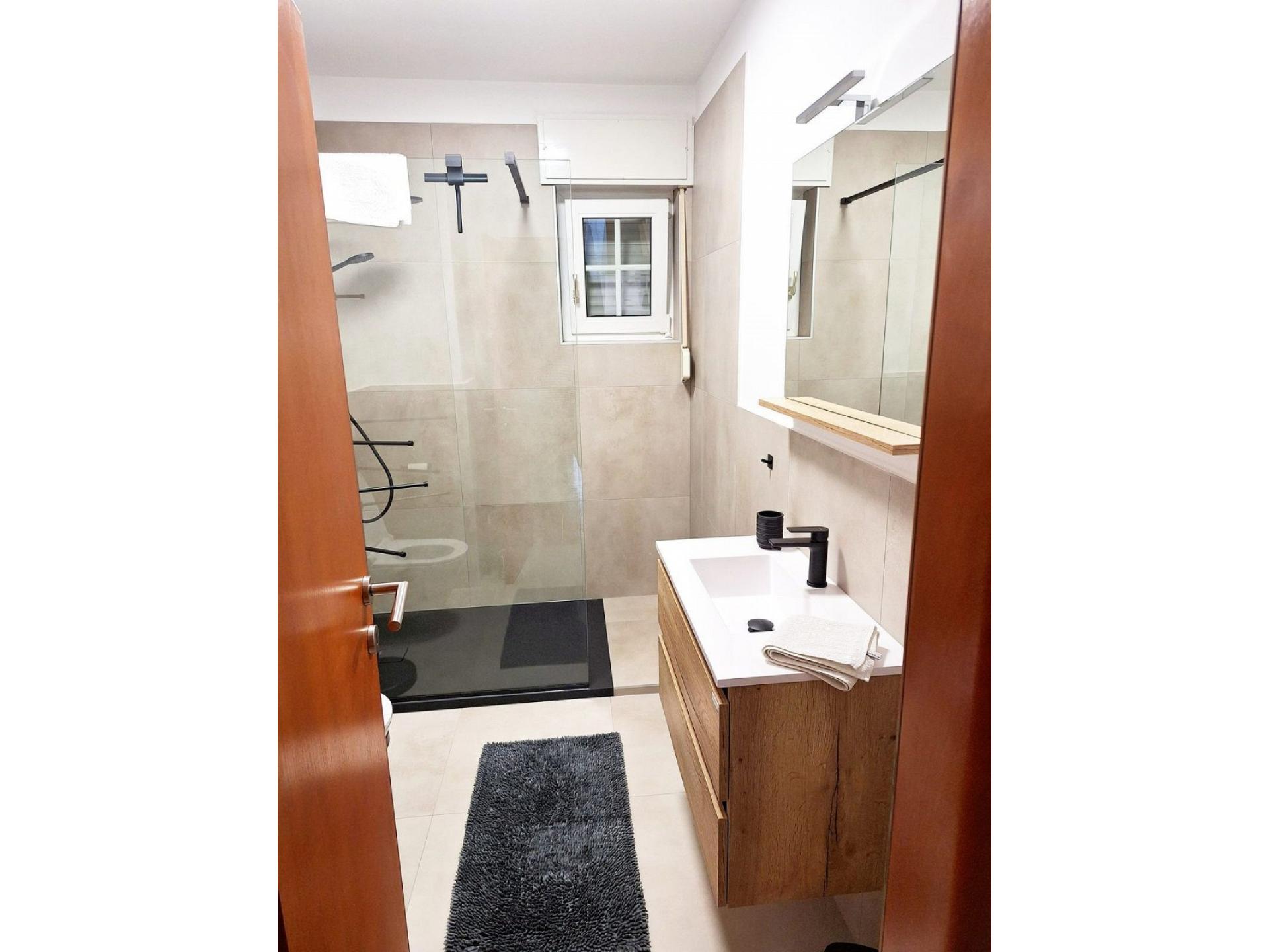 Badezimmer 2